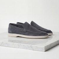 Gris foncé